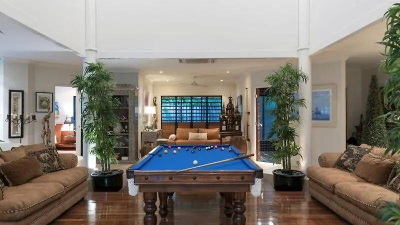 Arte Bianco Villa Palm Cove Holiday home