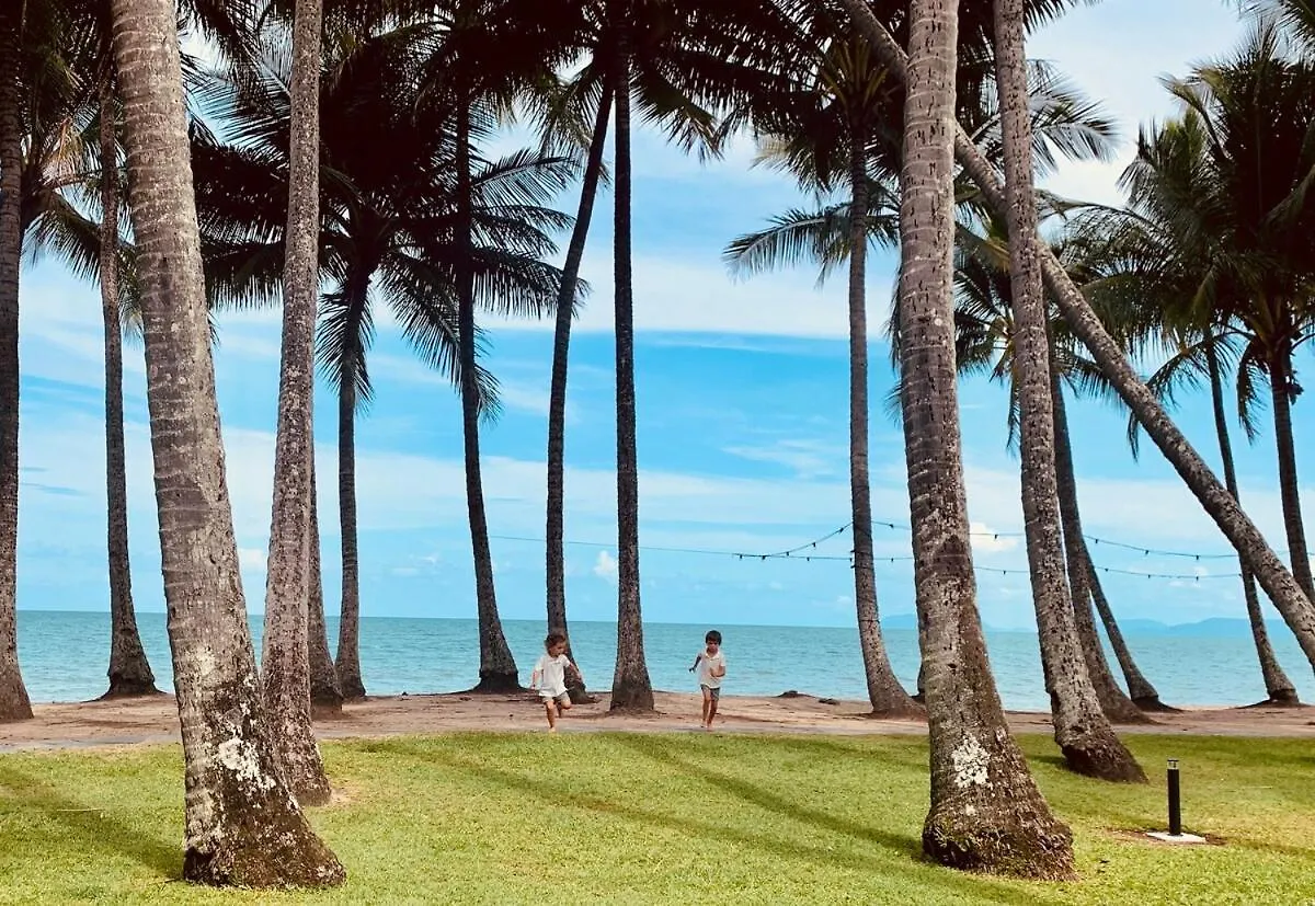 Holiday home Arte Bianco Villa Palm Cove