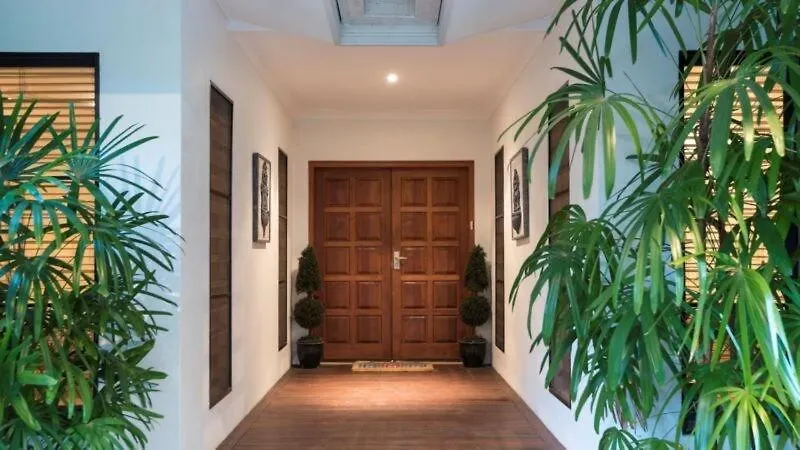 Villa Arte Bianco Palm Cove