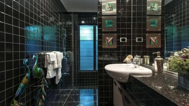Villa Arte Bianco Palm Cove Australia